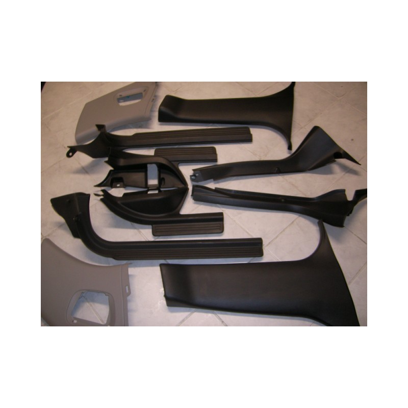 Garniture montant central gauche WRX/STI 2001-2007